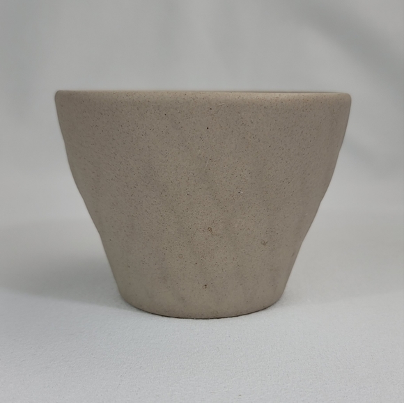 Pigeon Forge Pottery Small Planter Pot - Picture 4 of 10